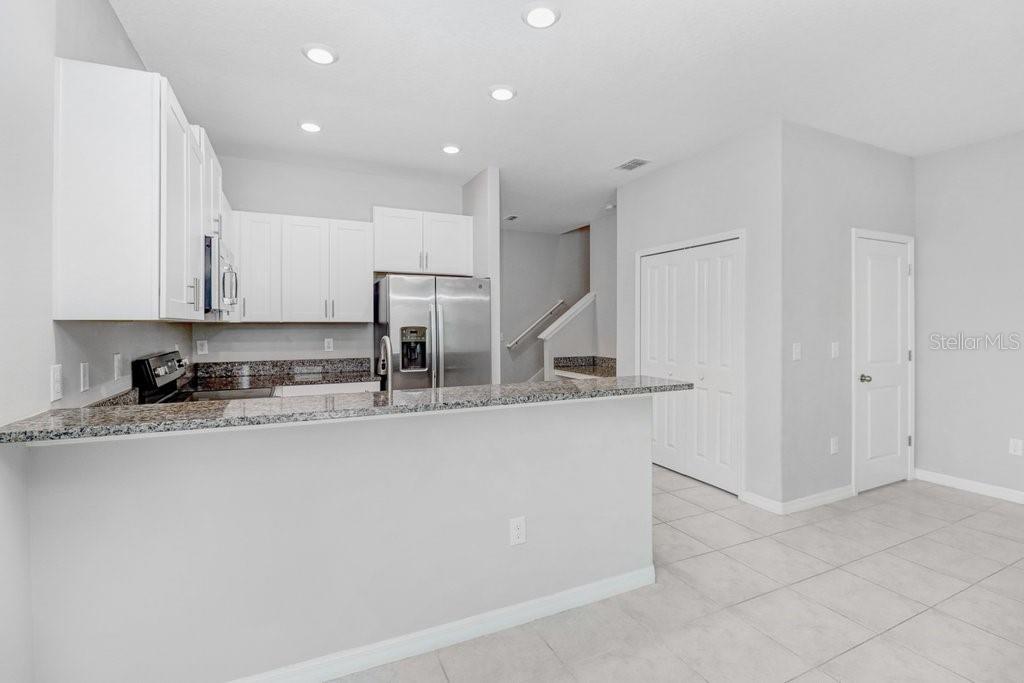 9536 PEMBROOKE PINES DR — photo 17