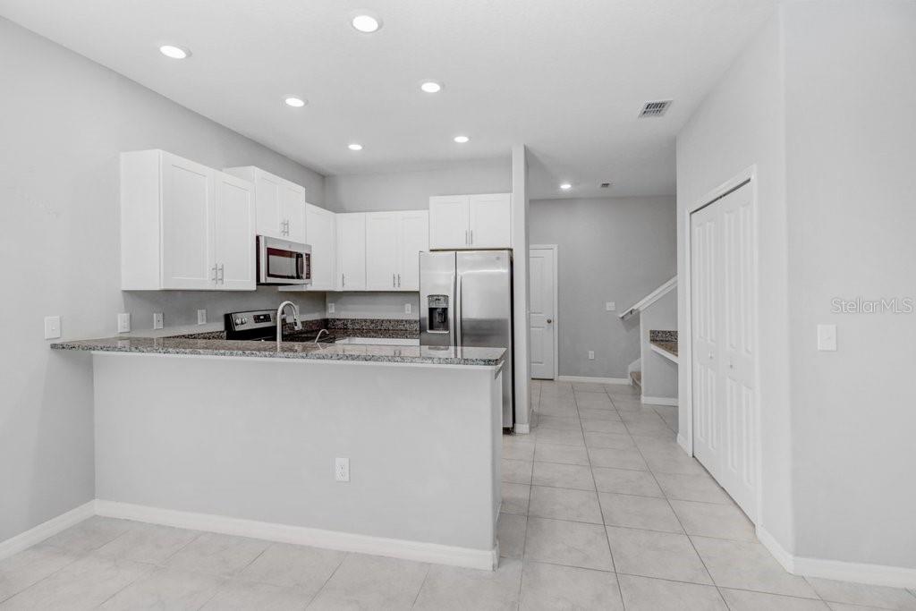 9536 PEMBROOKE PINES DR — photo 16