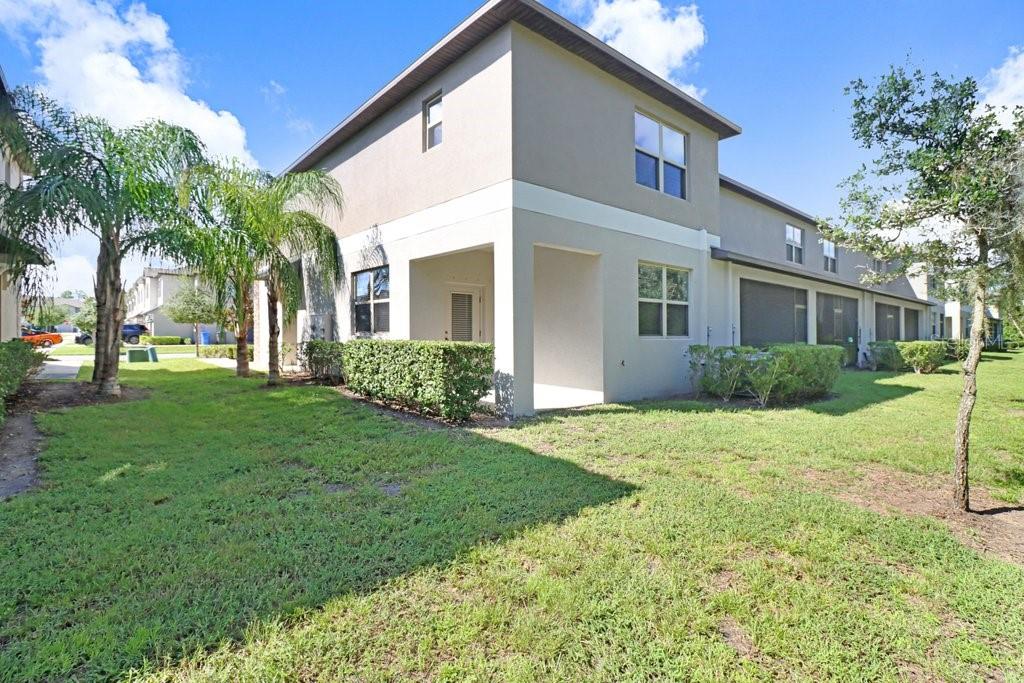9536 PEMBROOKE PINES DR — photo 42