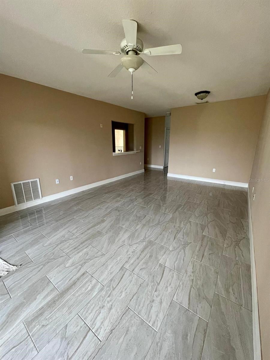 9505 NEWDALE WAY #201 — photo 3