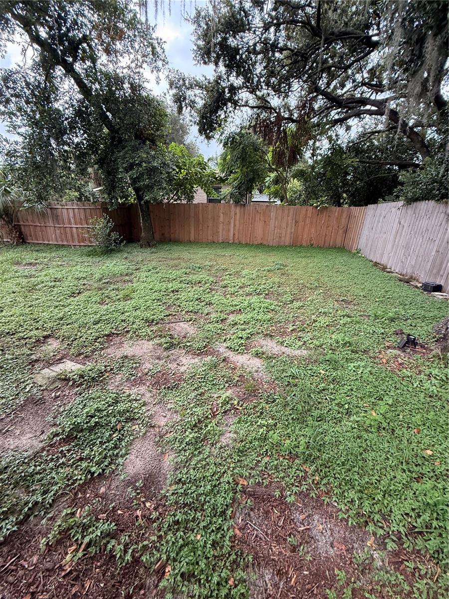 1510 E WATERS AVE — photo 15
