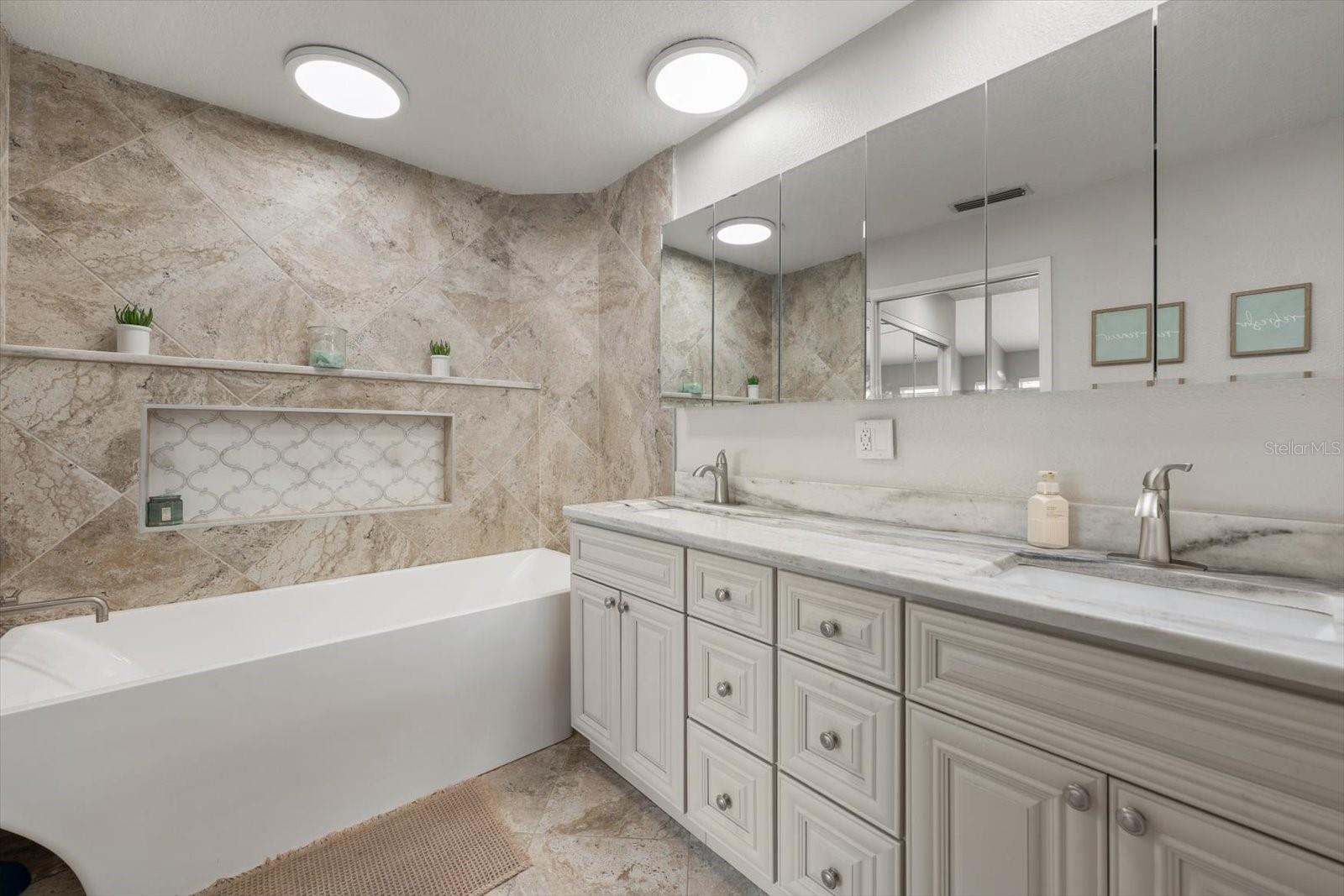 10811 INDIAN HILLS CT #42 — photo 18