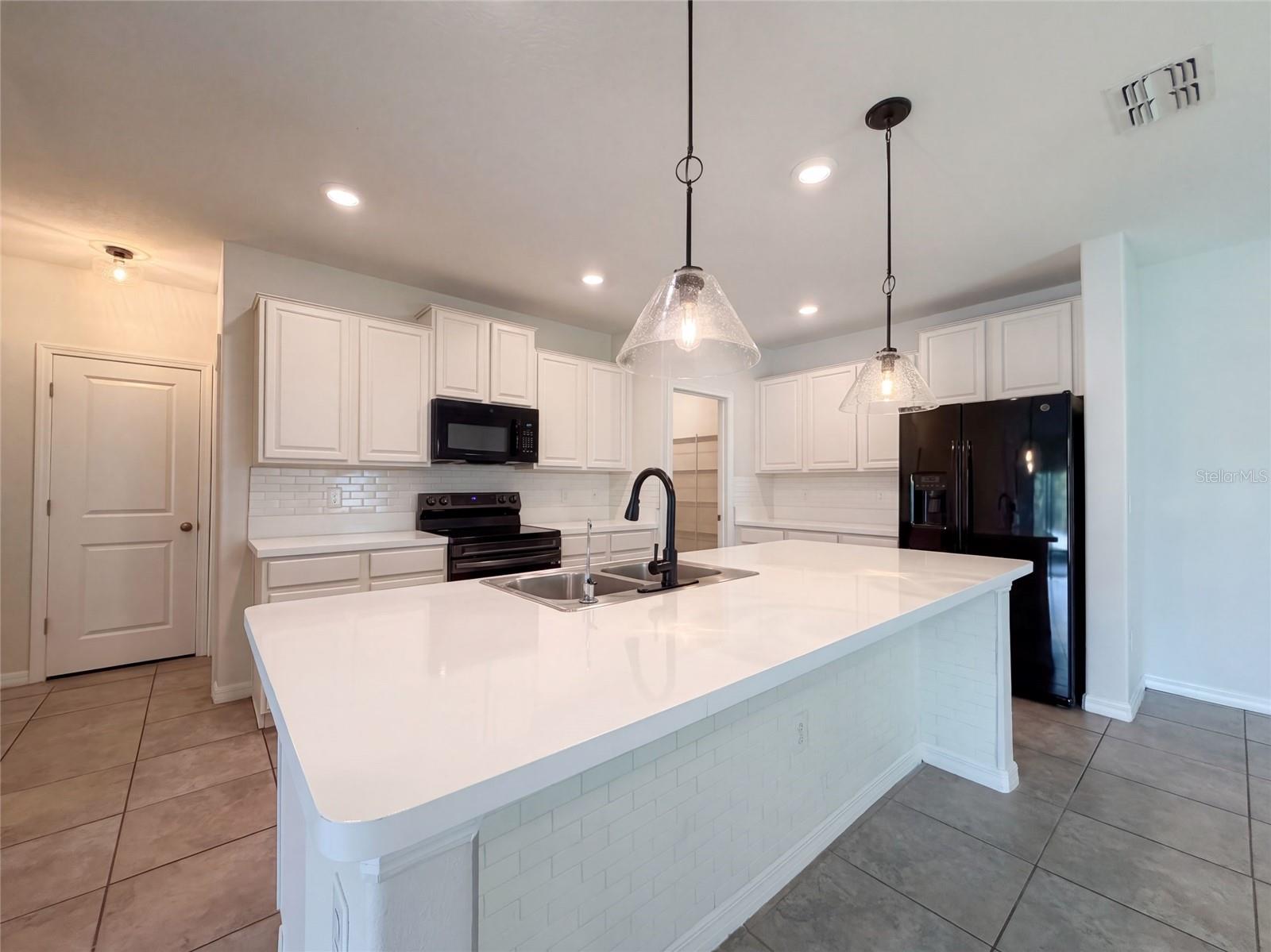 10448 CARLOWAY HILLS DR — photo 13