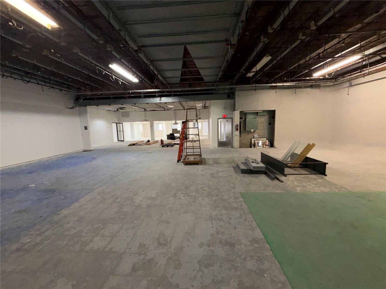 365 105TH TER NE — photo 23