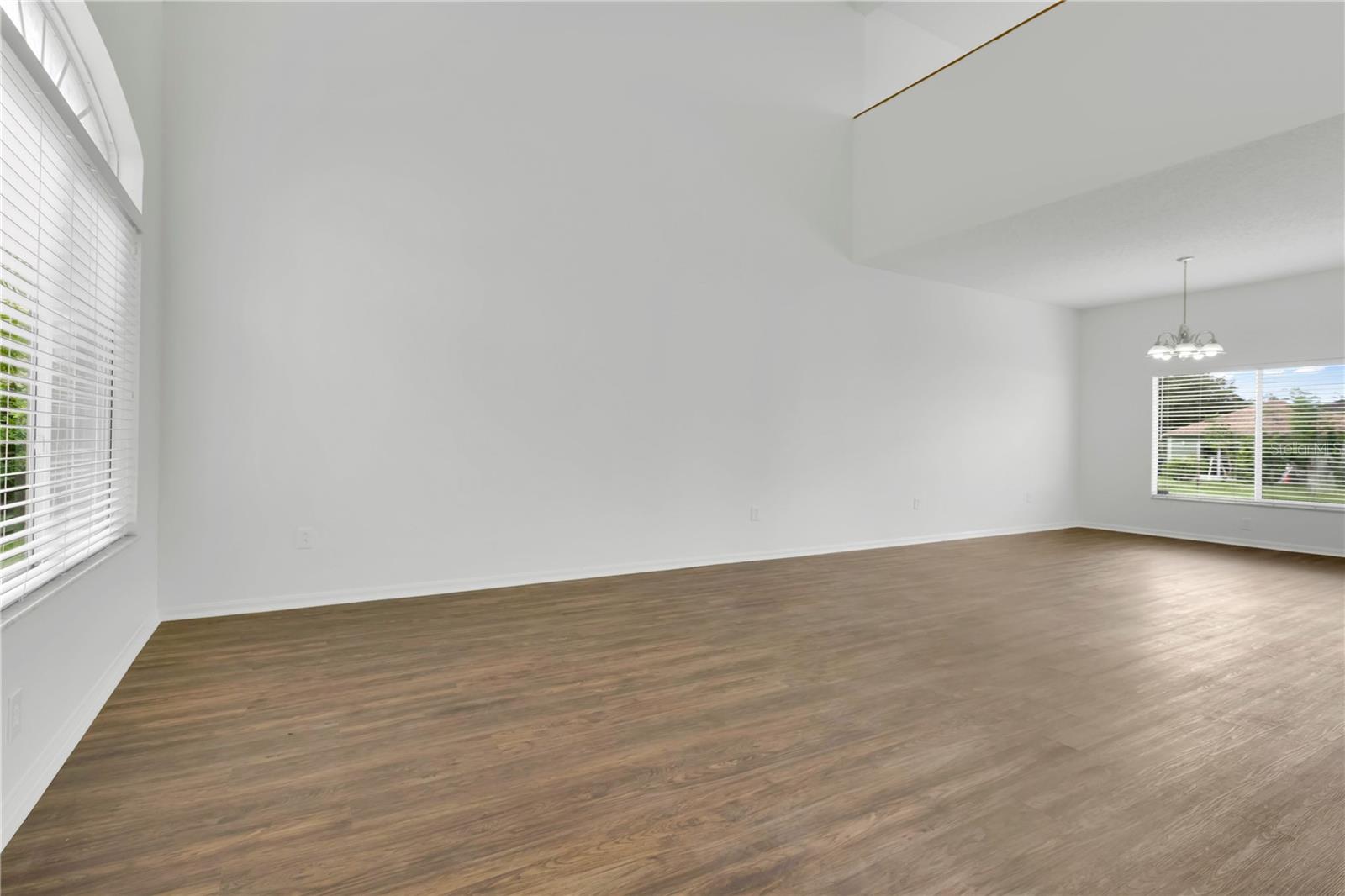 12613 LONGCREST DR — photo 2