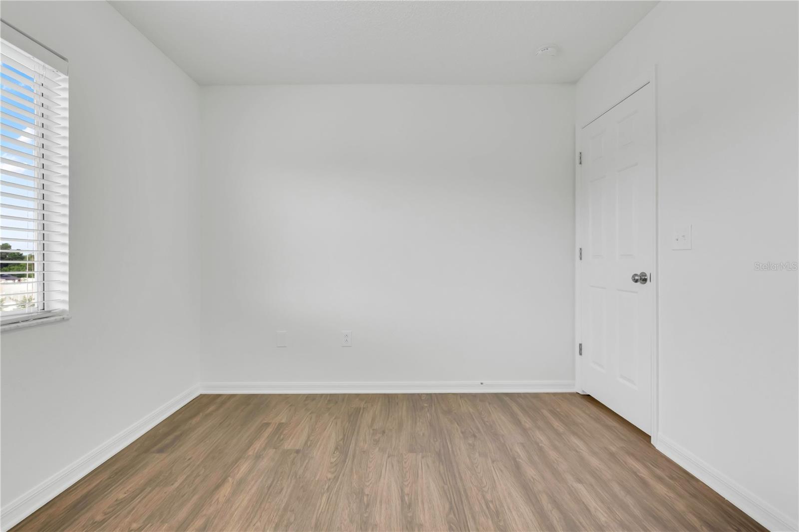 12613 LONGCREST DR — photo 21