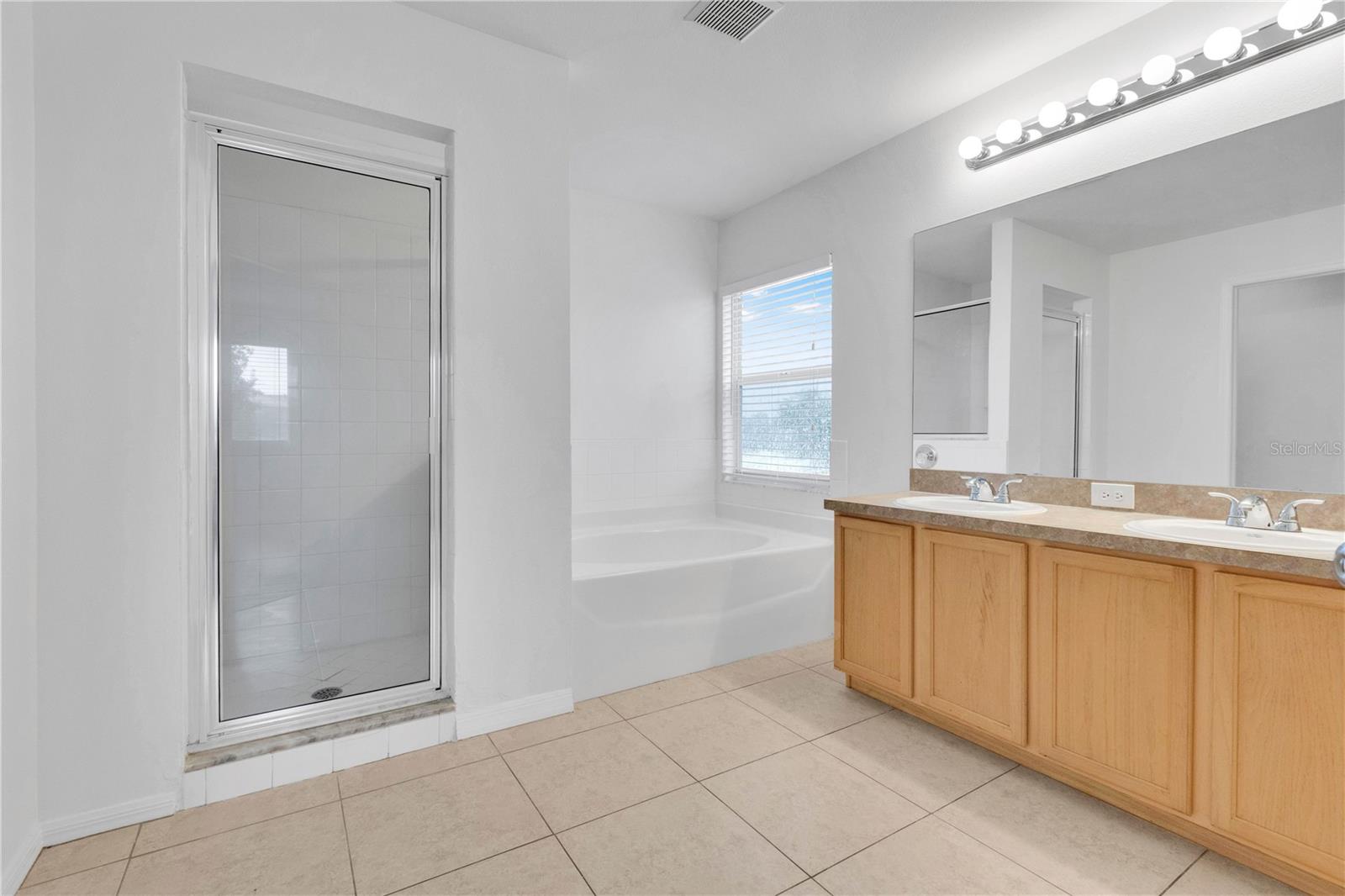 12613 LONGCREST DR — photo 15