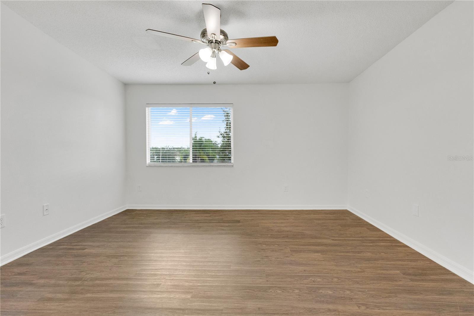 12613 LONGCREST DR — photo 13
