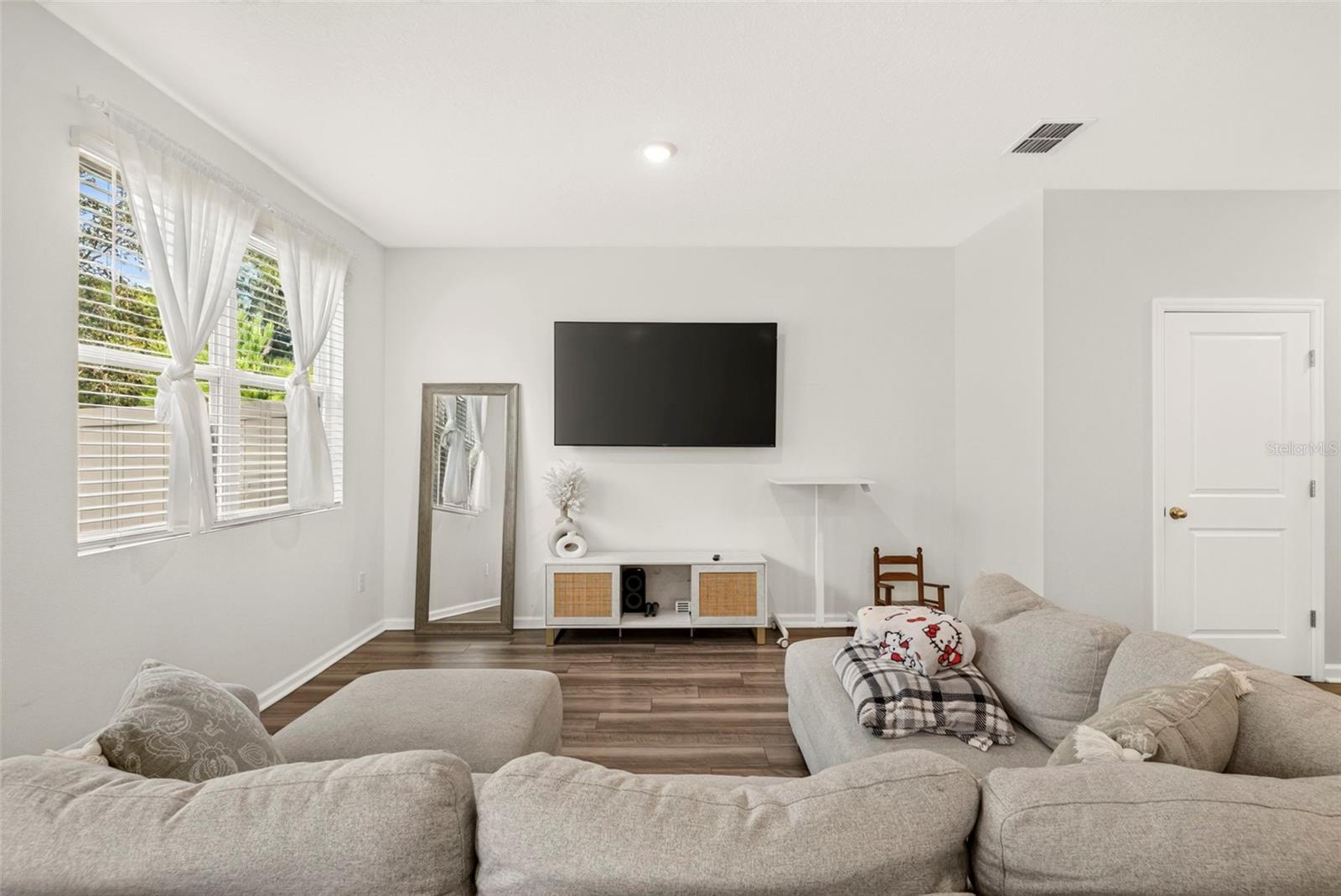 6264 BUCKET CT — photo 11
