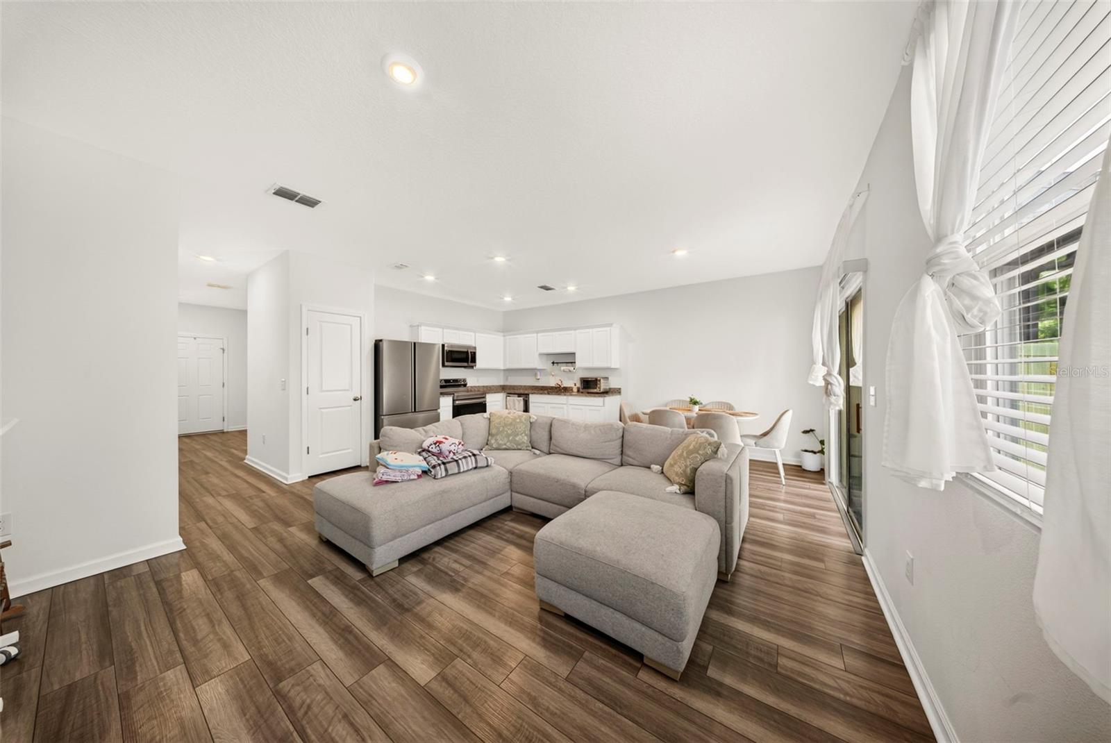 6264 BUCKET CT — photo 9