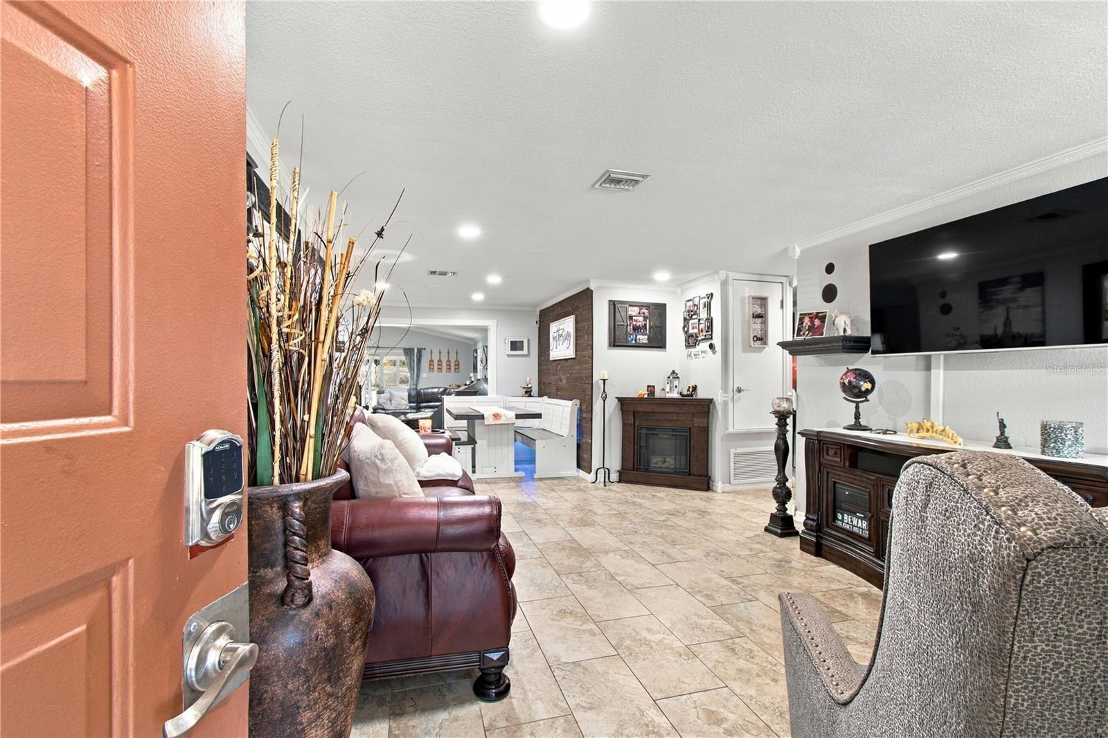 16012 SADDLESTRING DR — photo 2