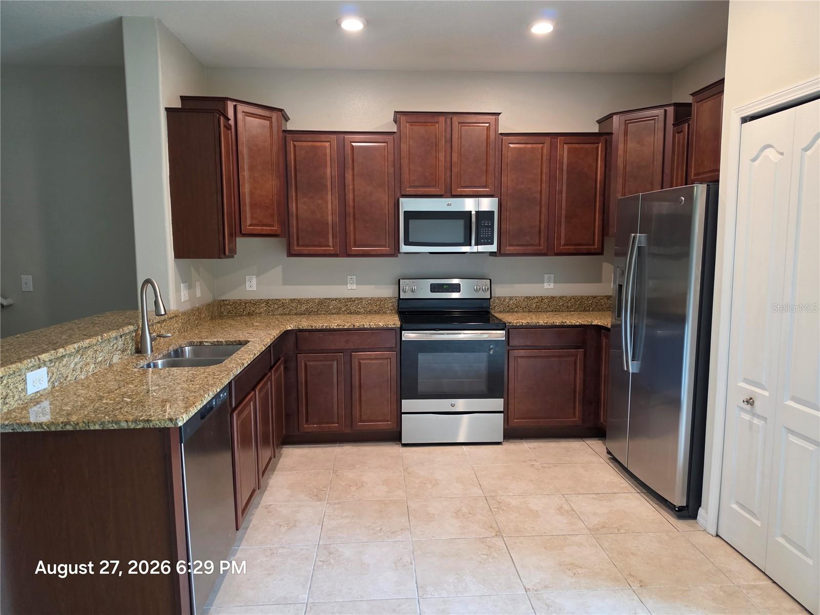 2110 GOLDEN FALCON DR — photo 12