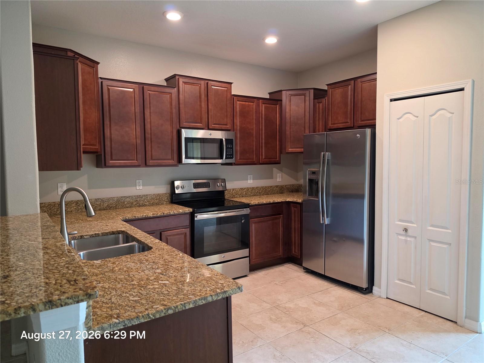 2110 GOLDEN FALCON DR — photo 11