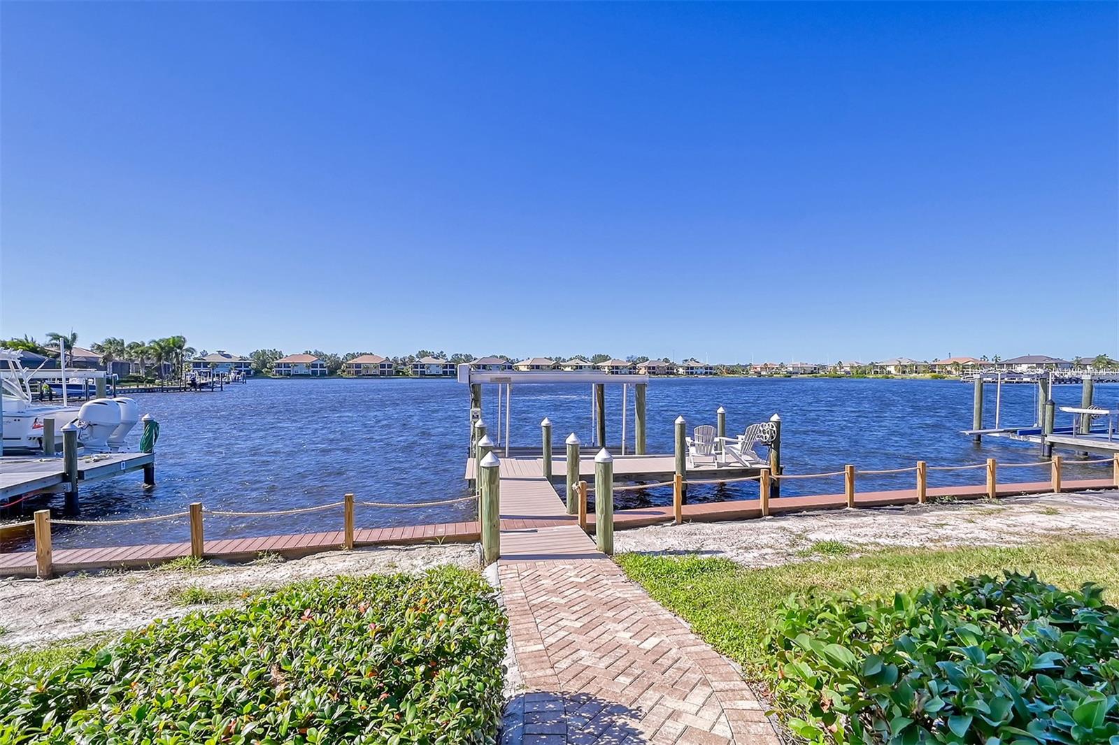 1014 OVERLOOK CT — photo 41