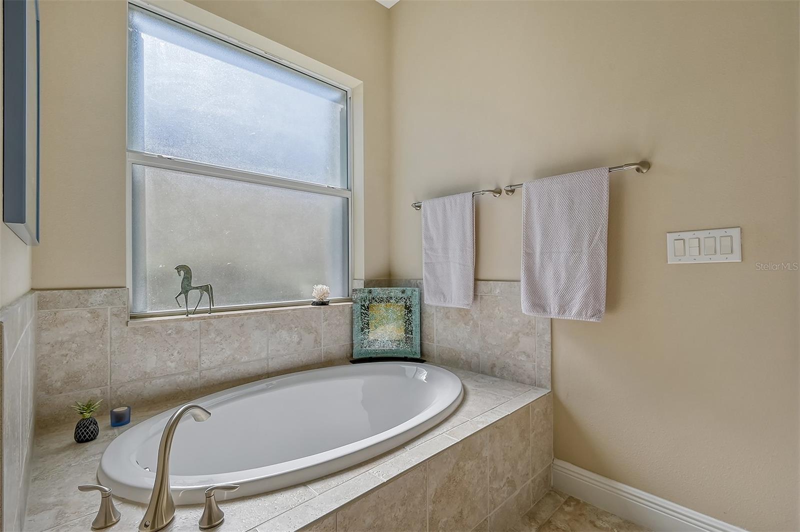 1014 OVERLOOK CT — photo 21