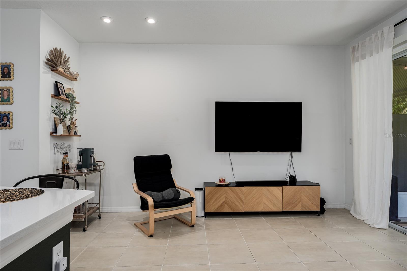 10348 OAKSIDE DR — photo 5