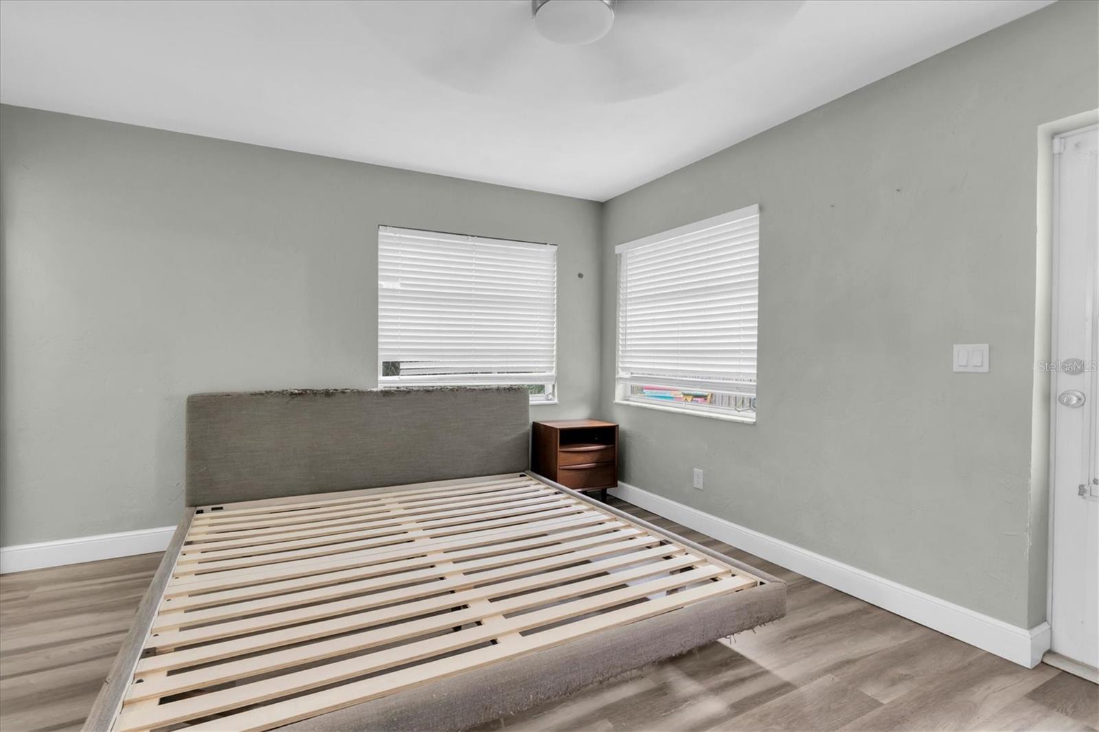 11911 84TH AVE — photo 12