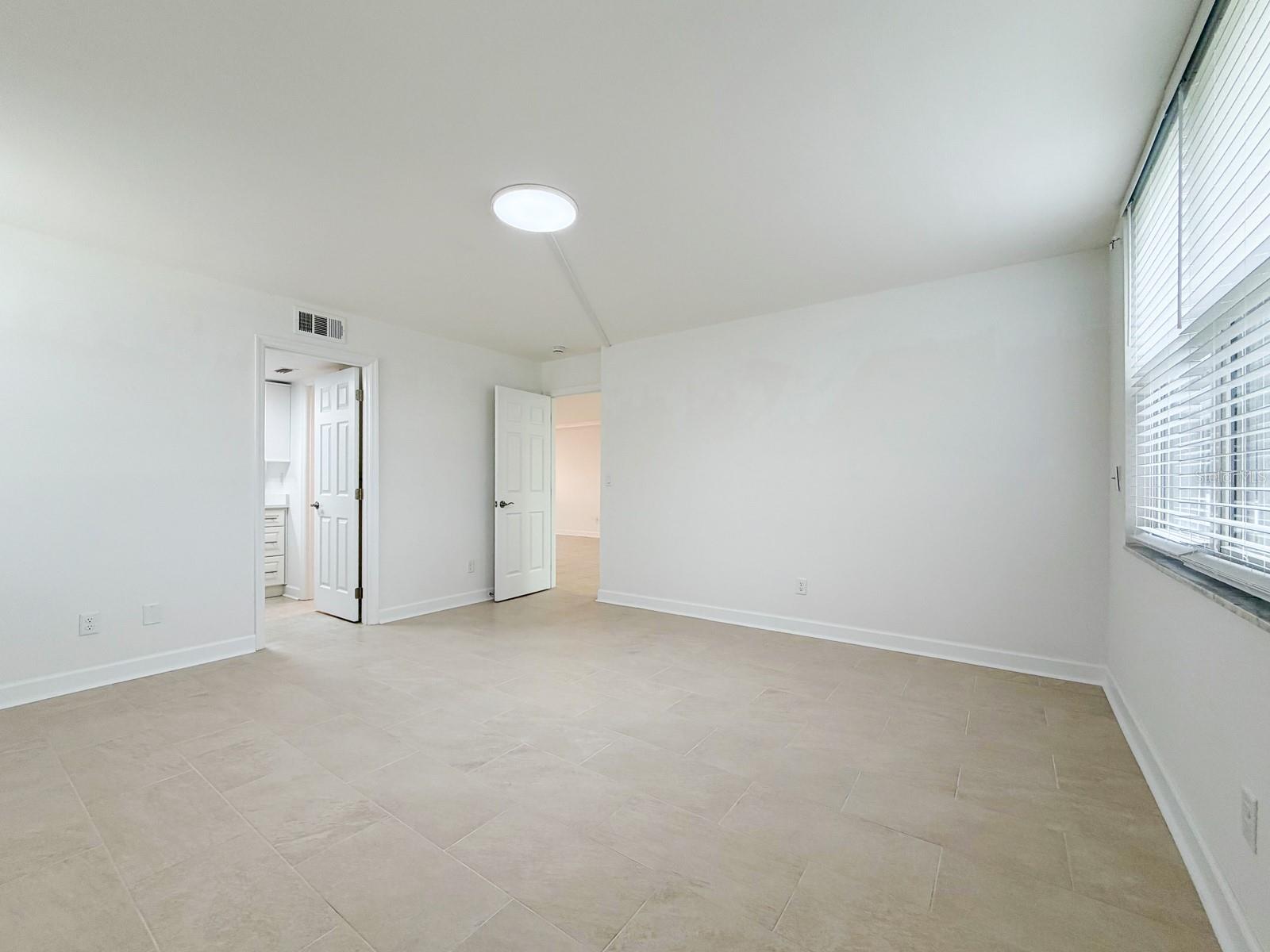 7625 SUN ISLAND DR S #101 — photo 26