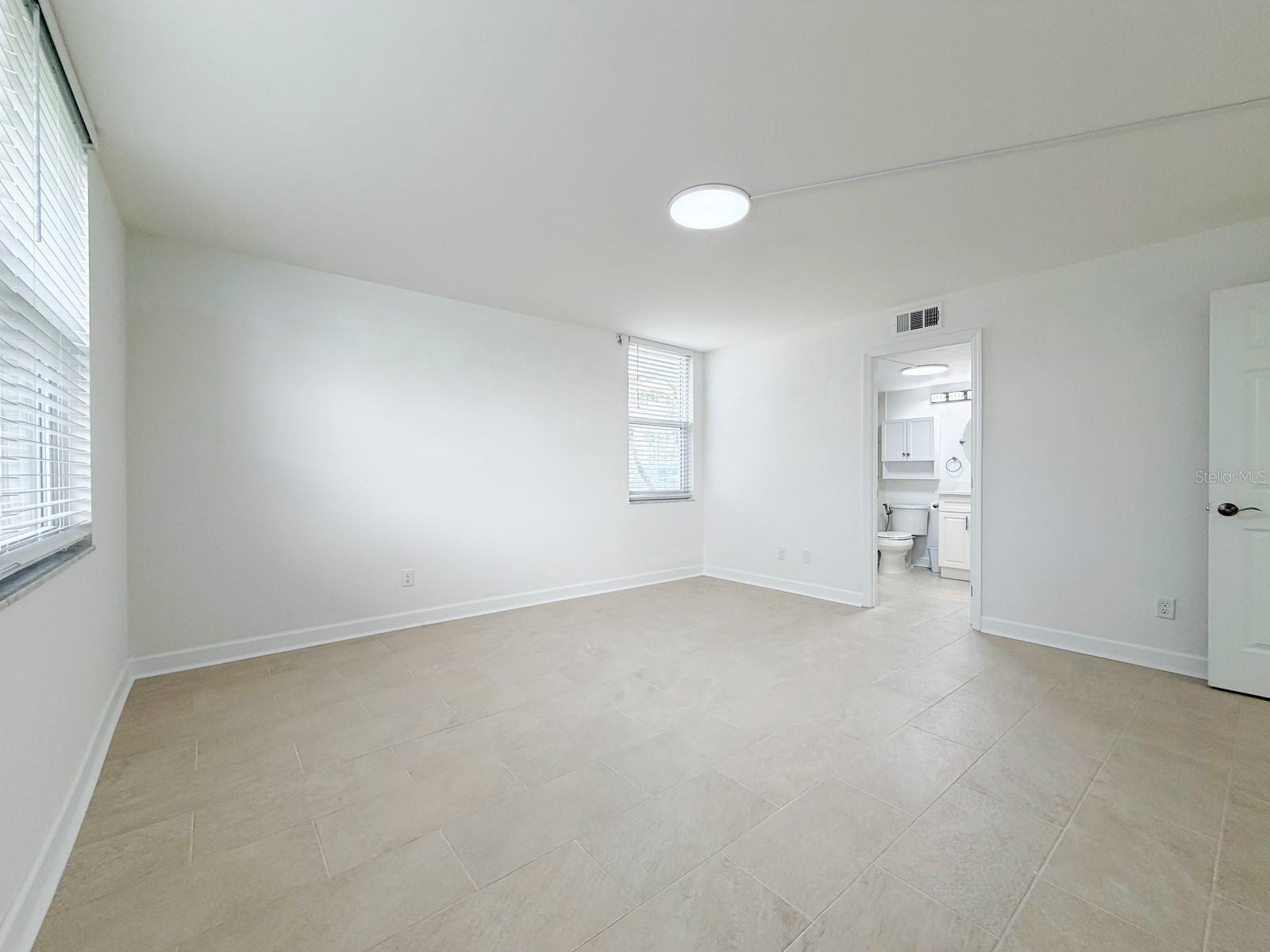 7625 SUN ISLAND DR S #101 — photo 27