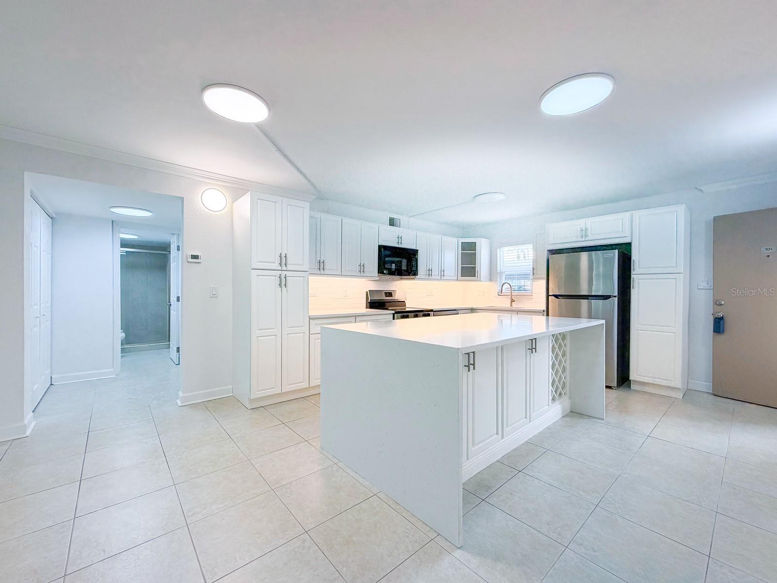 7625 SUN ISLAND DR S #101 — photo 13