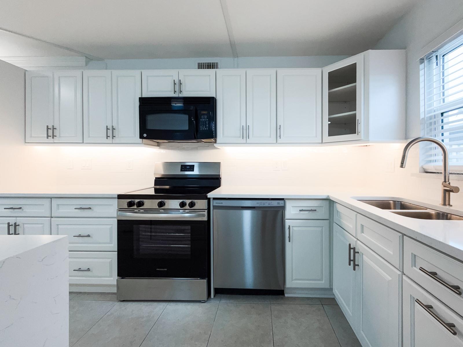 7625 SUN ISLAND DR S #101 — photo 14