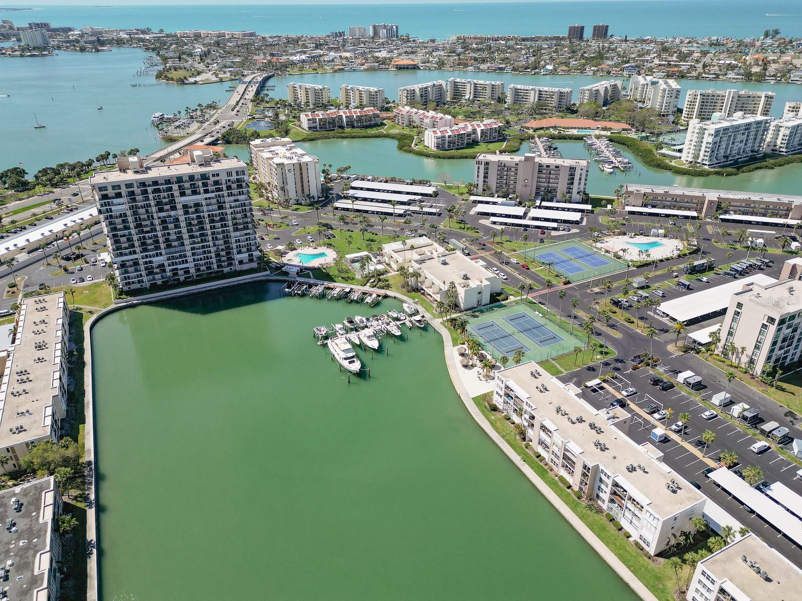 7625 SUN ISLAND DR S #101 — photo 38