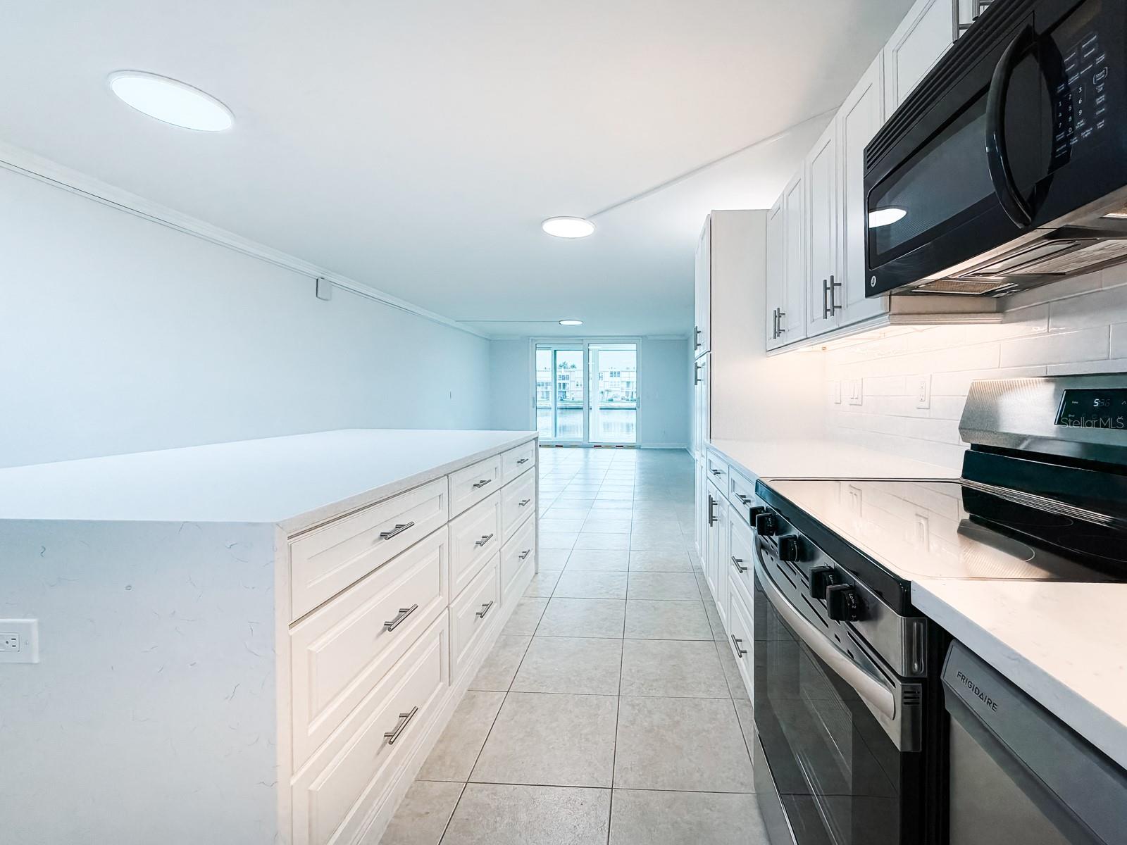 7625 SUN ISLAND DR S #101 — photo 16