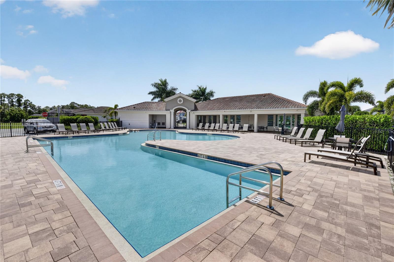 257 DAYLILY BLVD — photo 86