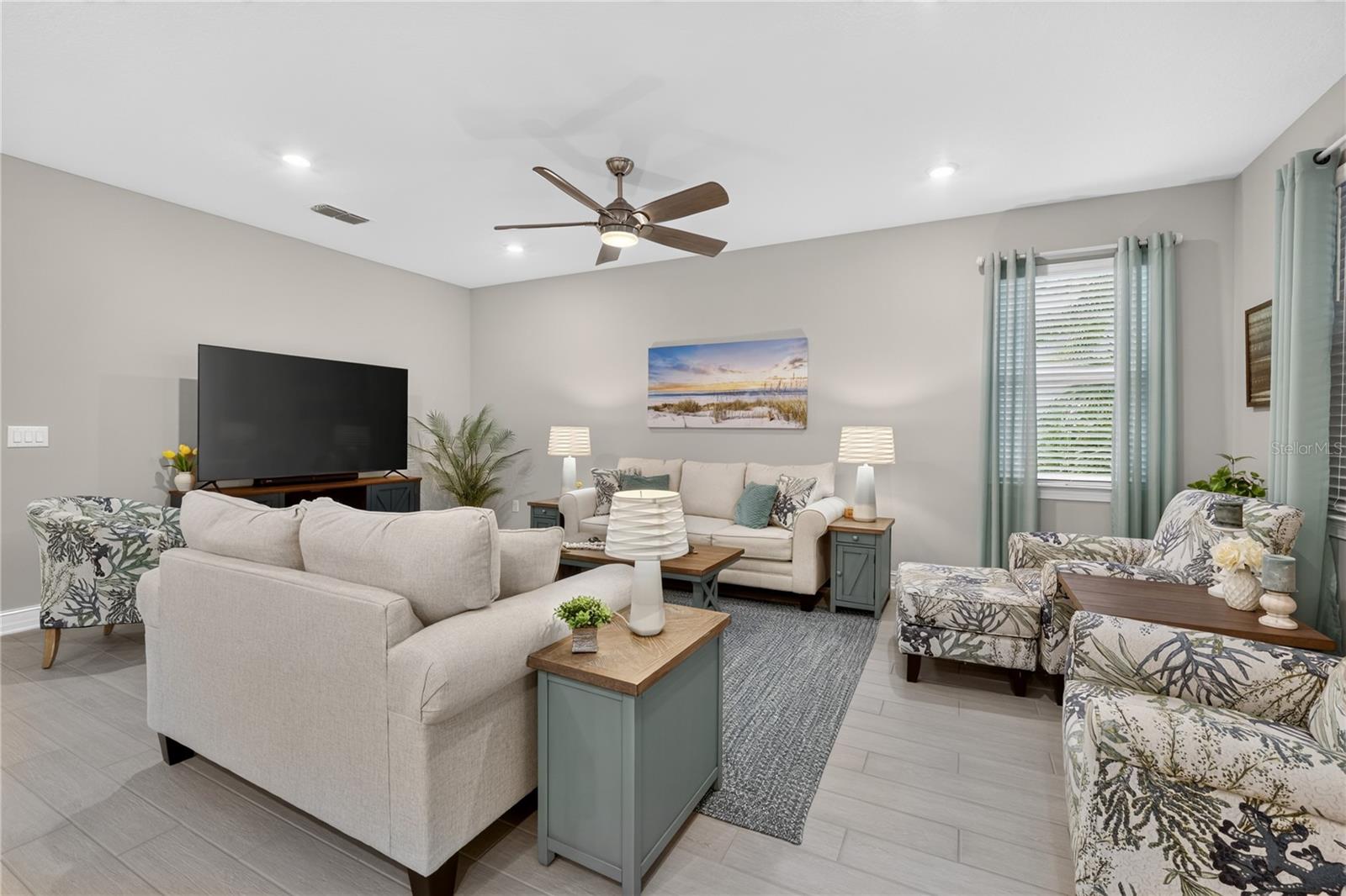 257 DAYLILY BLVD — photo 16