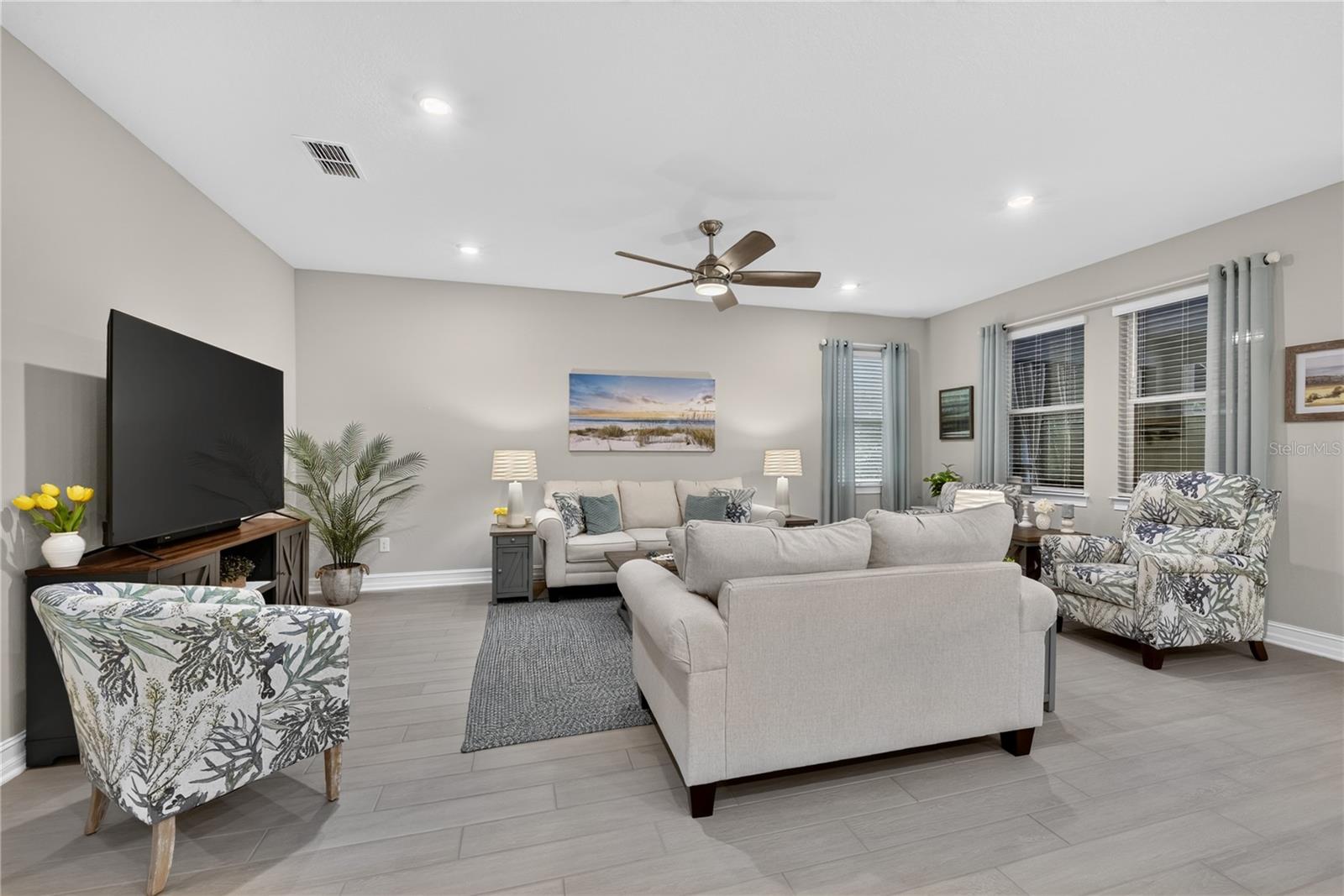 257 DAYLILY BLVD — photo 17