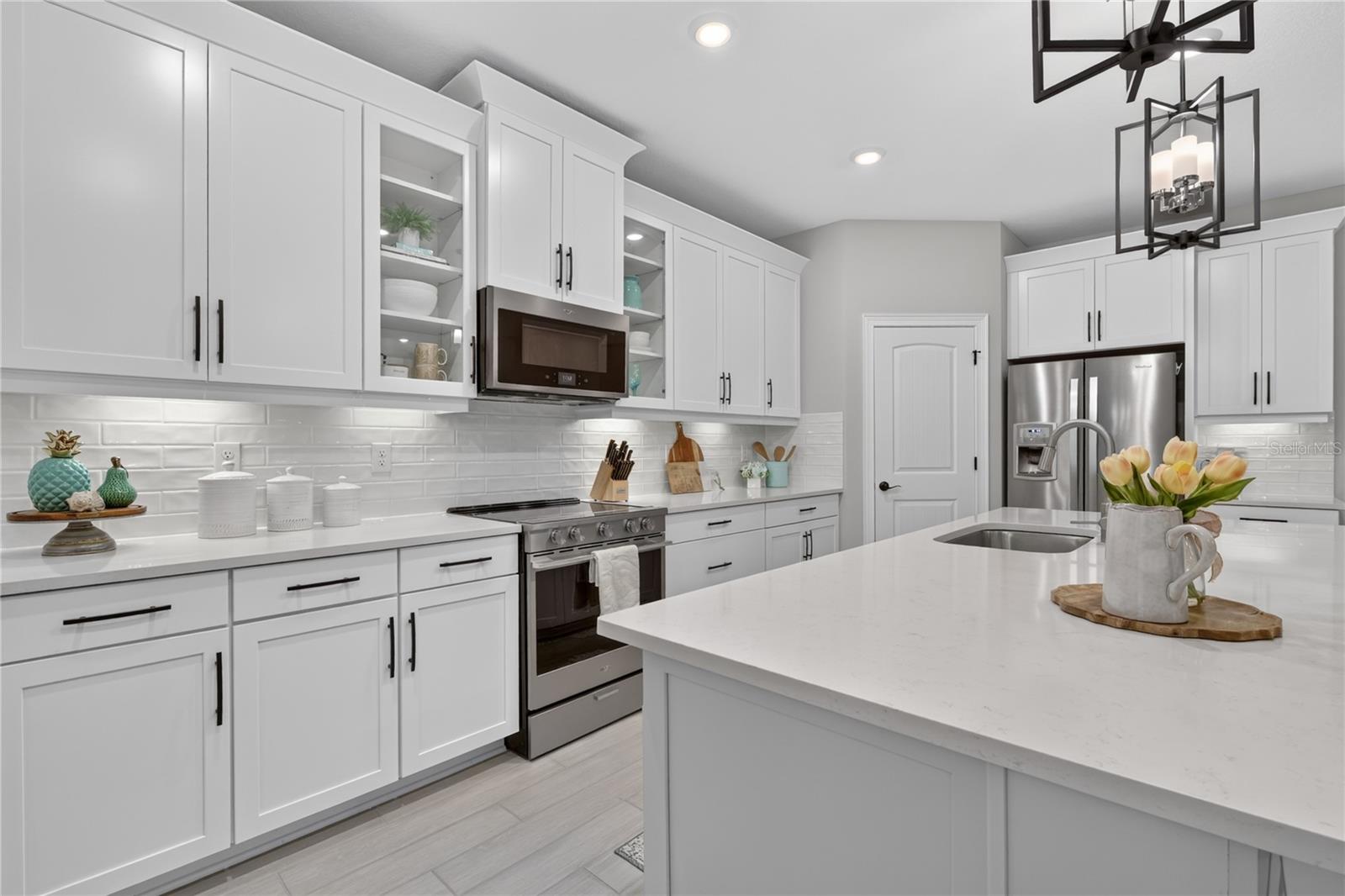 257 DAYLILY BLVD — photo 10