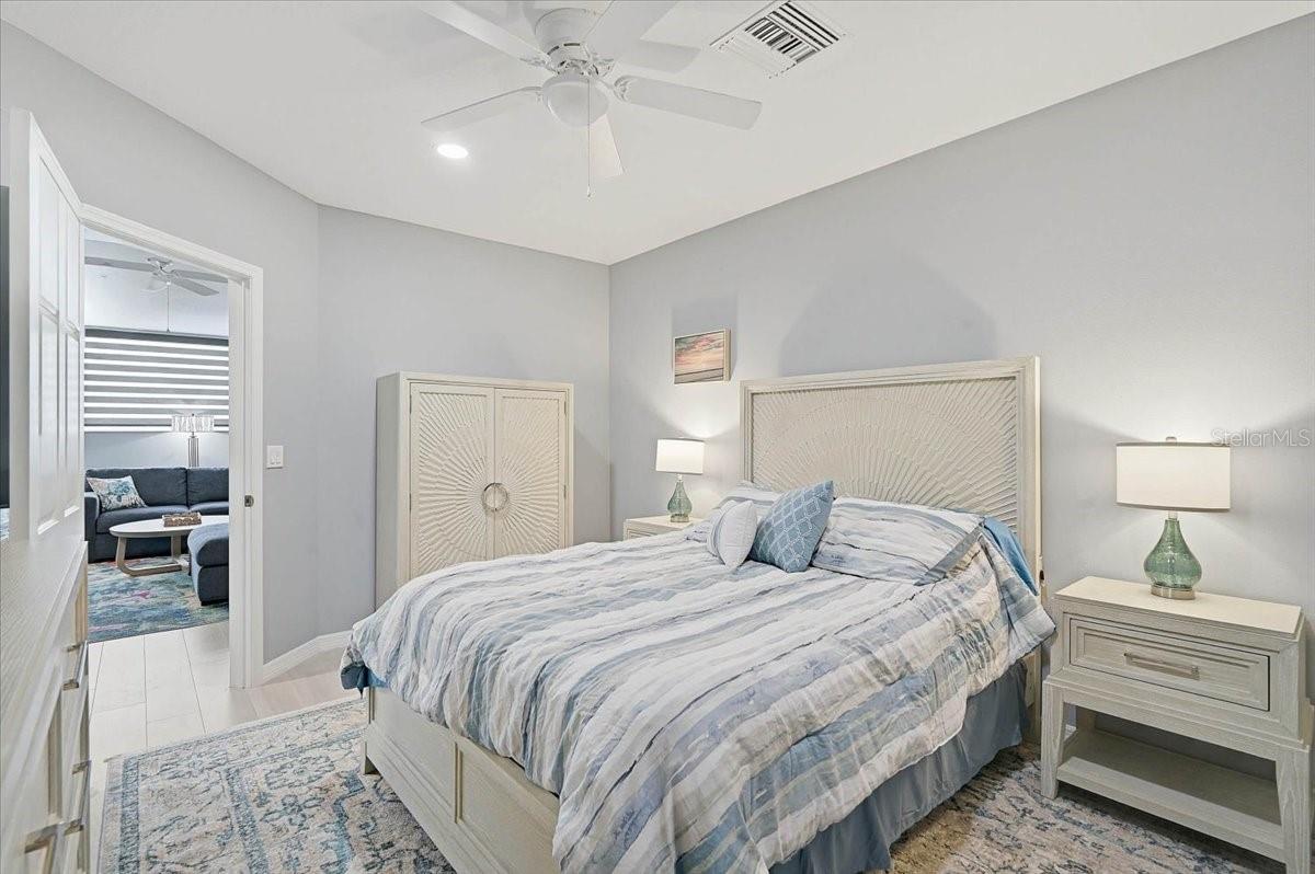 2160 GULF GATE DR — photo 46