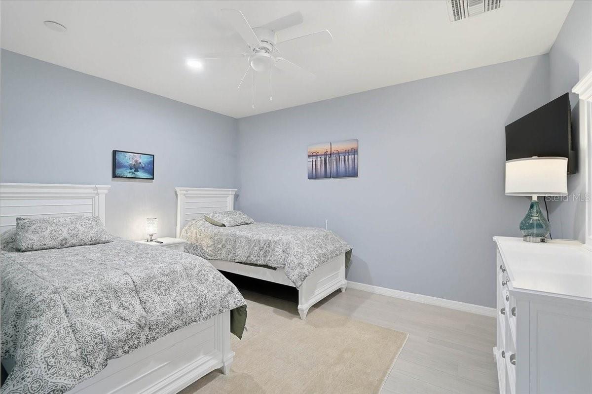 2160 GULF GATE DR — photo 50
