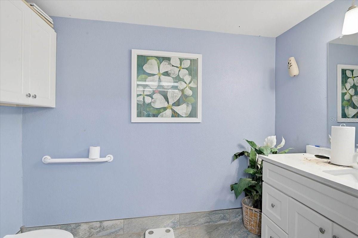 2160 GULF GATE DR — photo 26