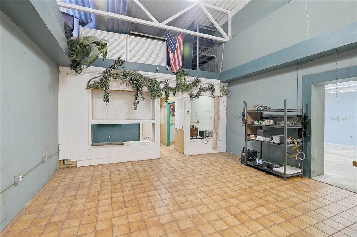 2160 GULF GATE DR — photo 25