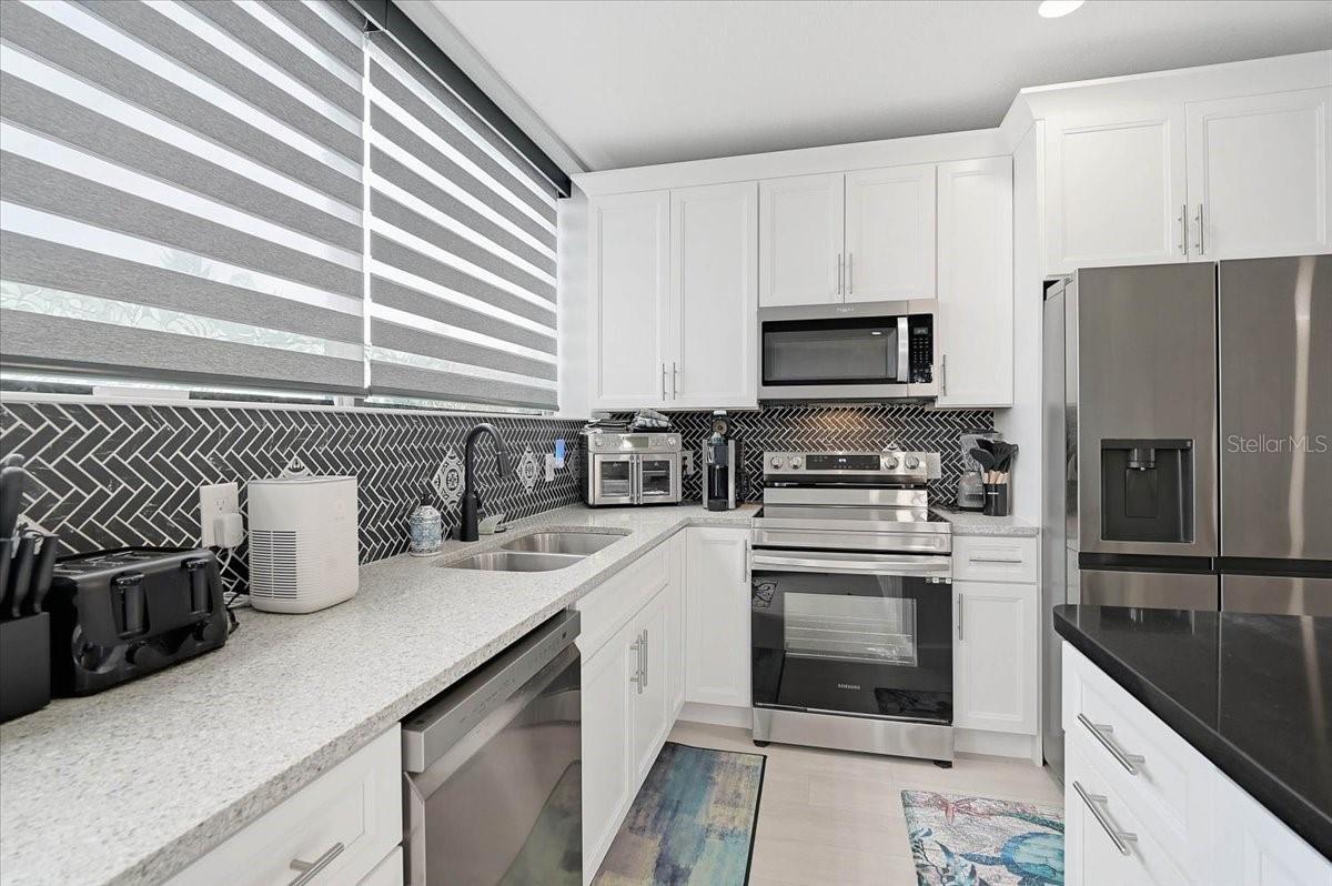 2160 GULF GATE DR — photo 40