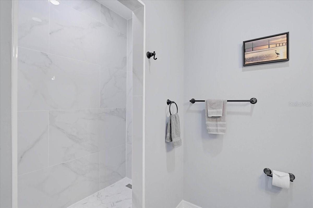 2160 GULF GATE DR — photo 49