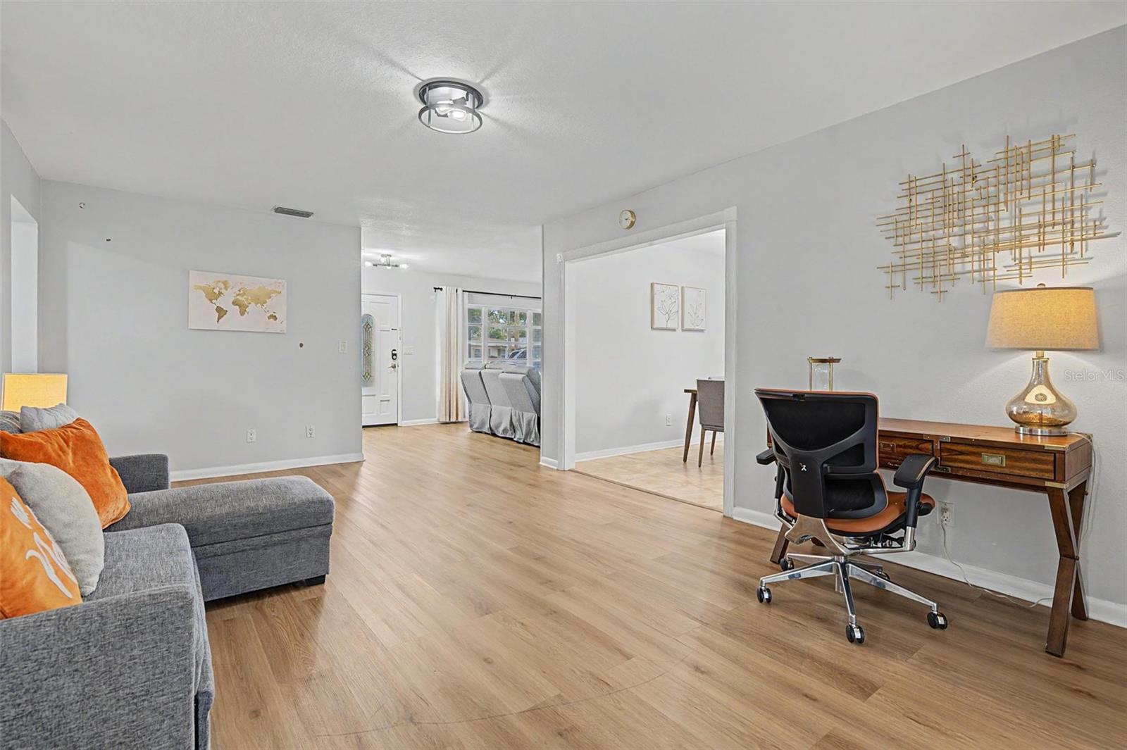 3606 W GRAY ST — photo 4