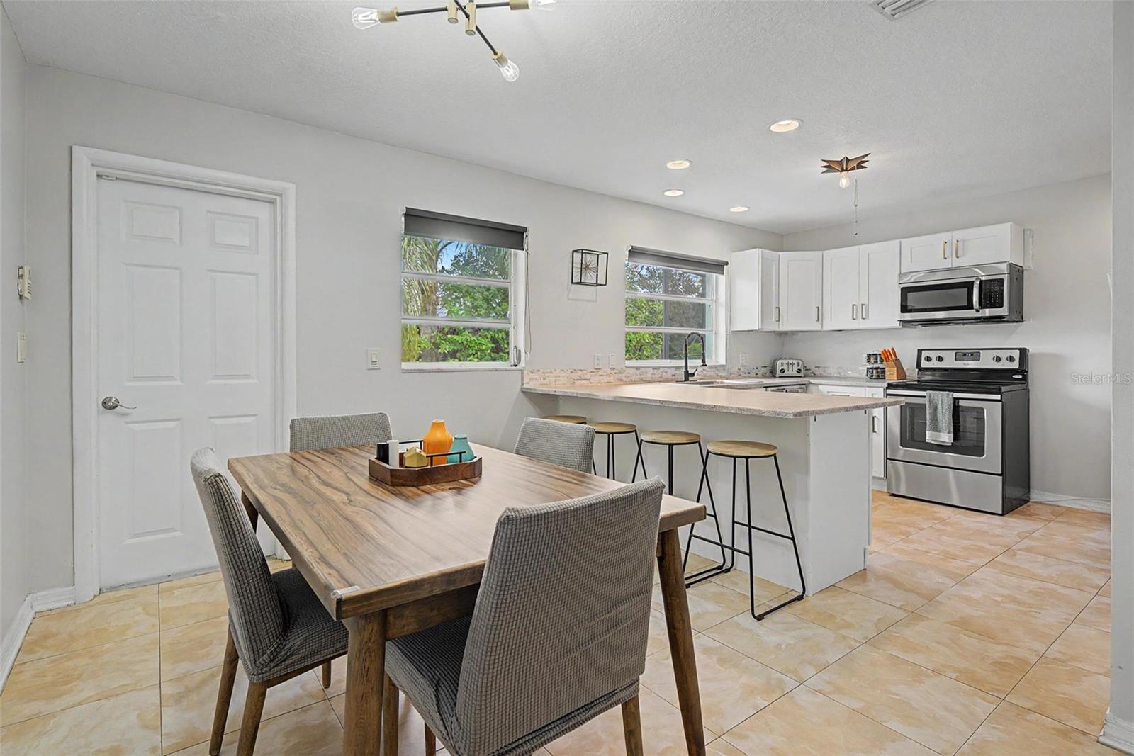 3606 W GRAY ST — photo 7