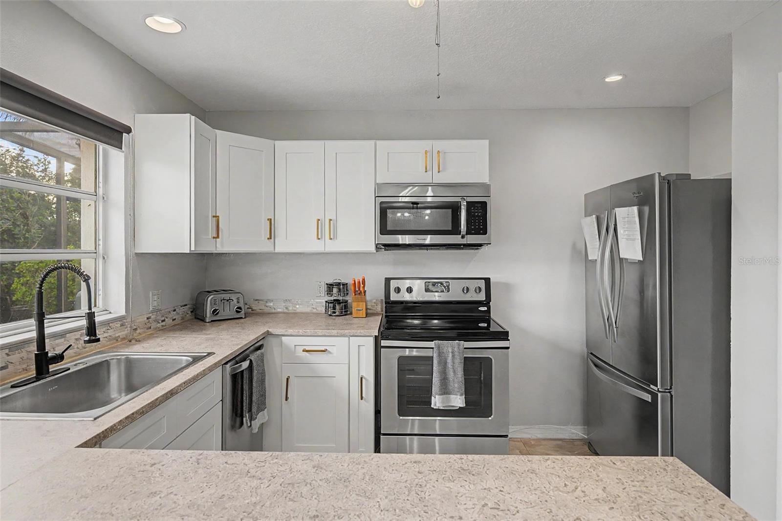 3606 W GRAY ST — photo 9