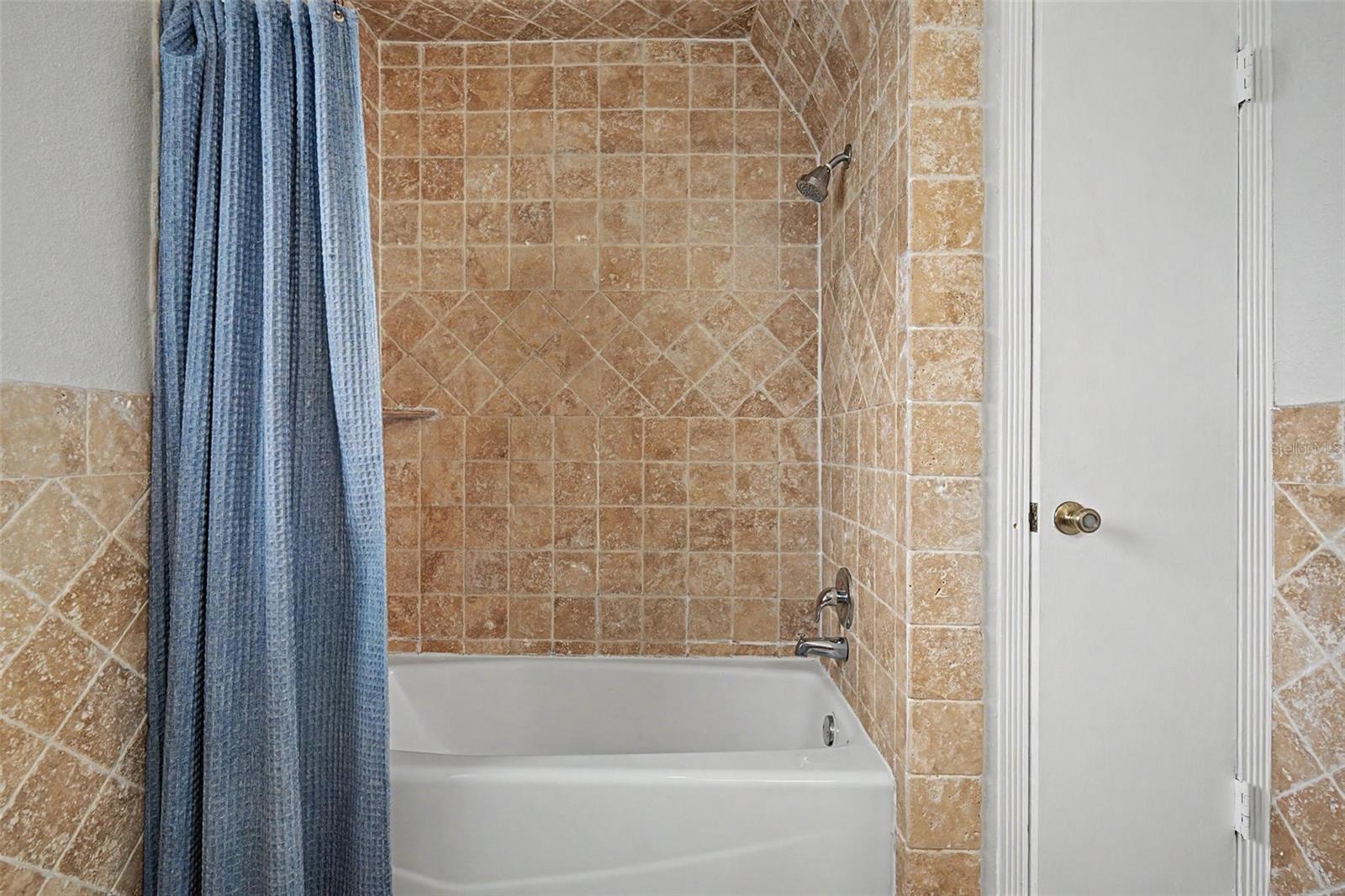 3606 W GRAY ST — photo 18