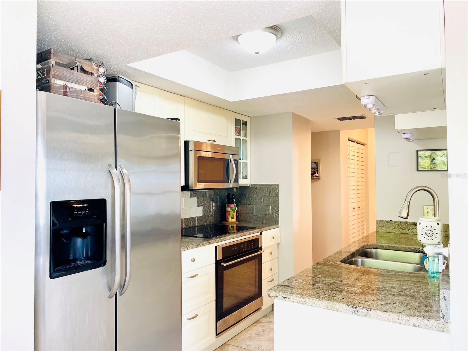 602 LIME AVE #303 — photo 9