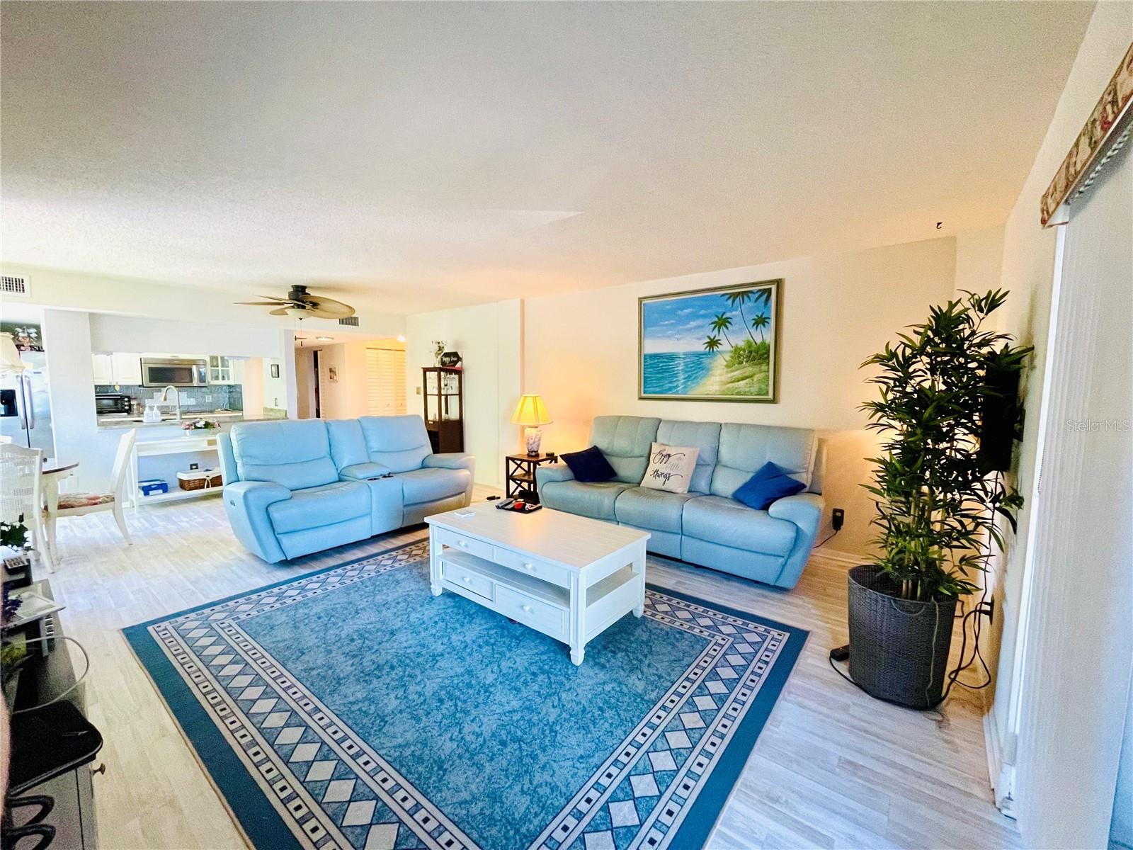 602 LIME AVE #303 — photo 8