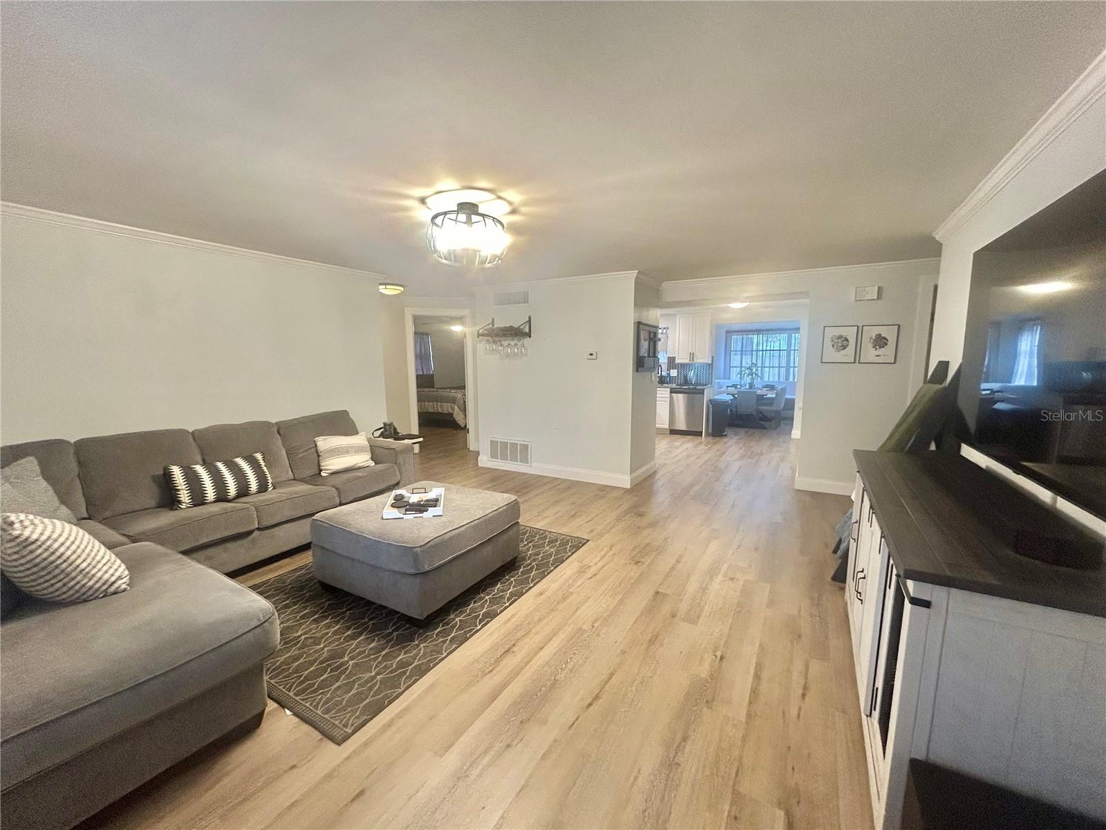 7381 JASMIN DR — photo 4