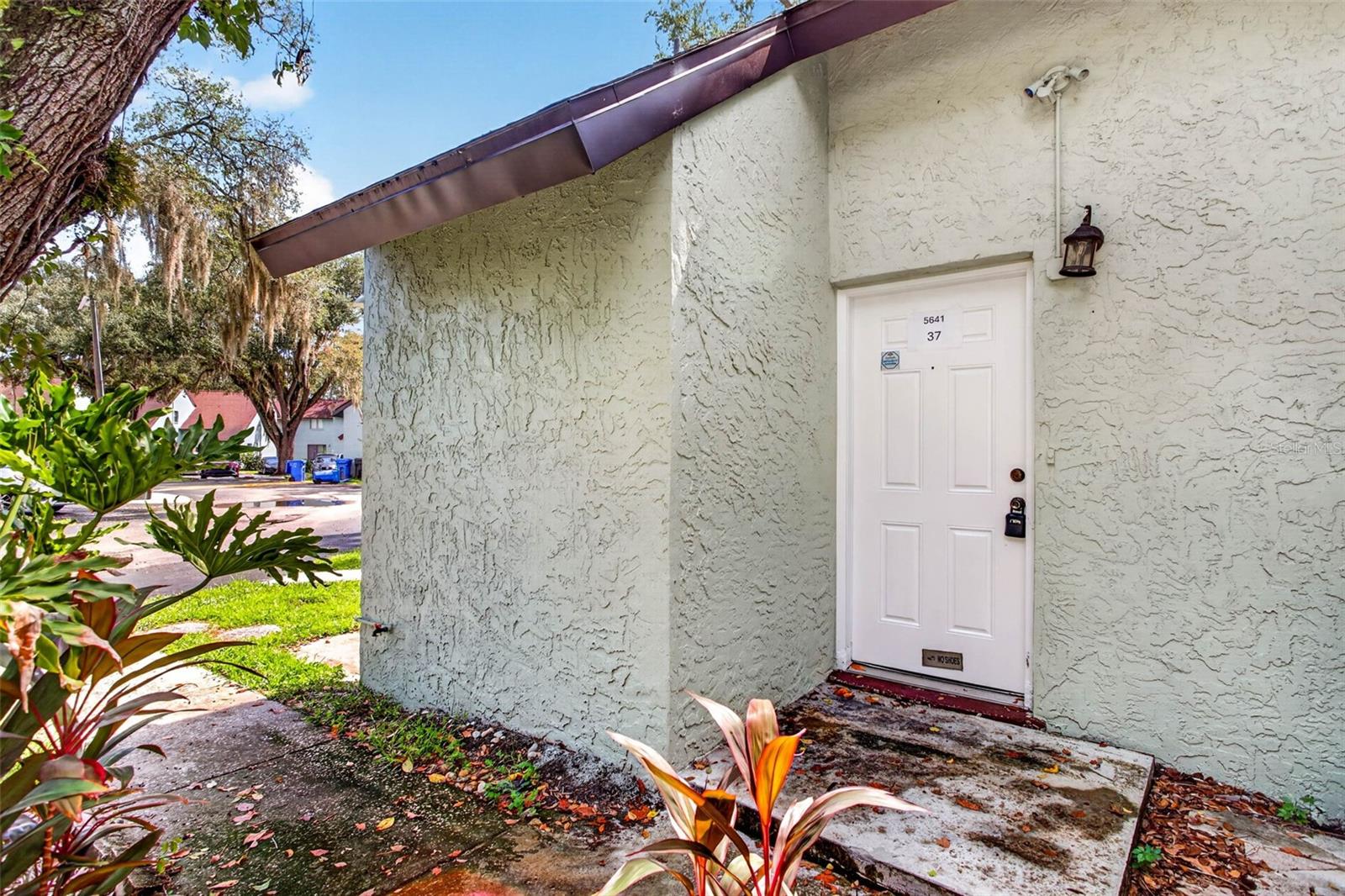 5627 ASHLEY OAKS DR #2 — photo 4