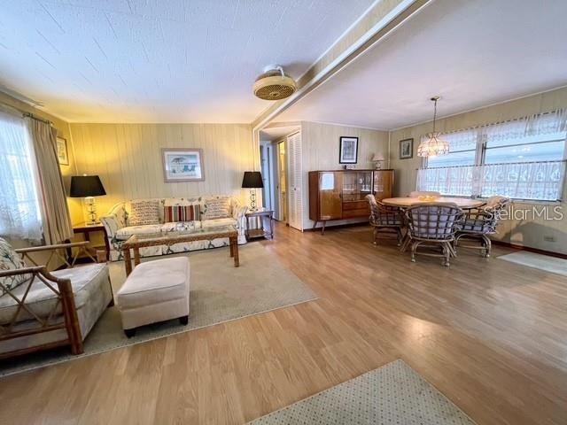 714 S GREEN CIR — photo 3
