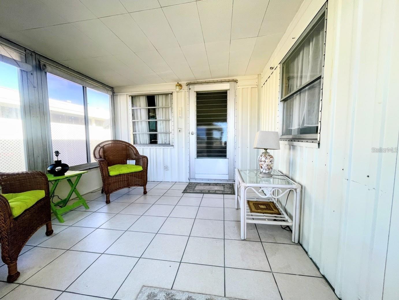 714 S GREEN CIR — photo 13