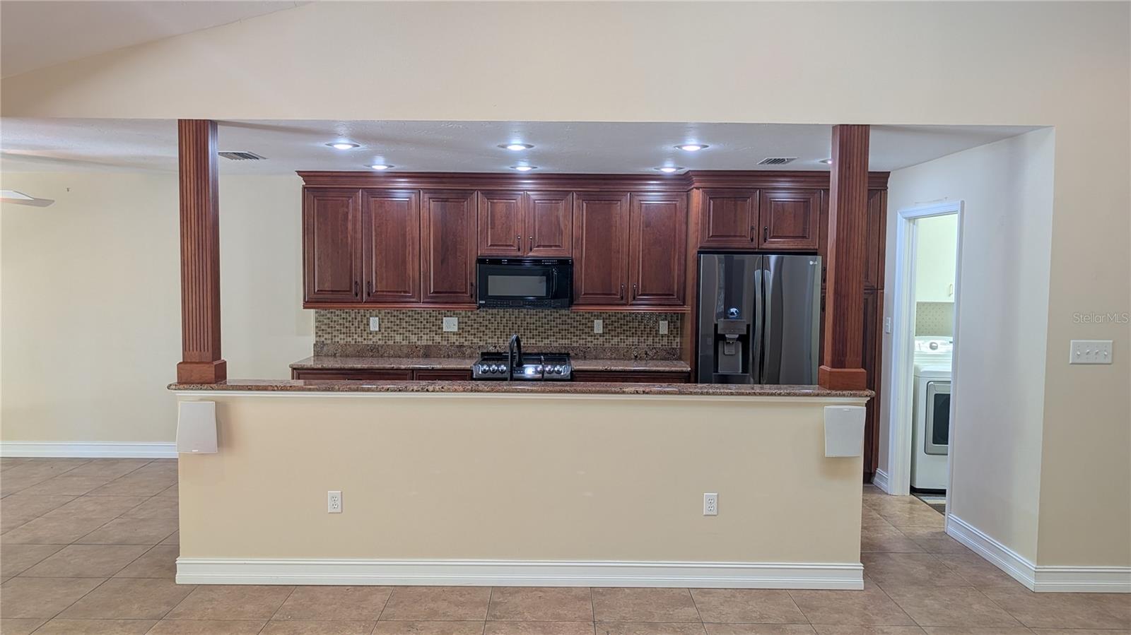 4615 OAK FOREST DR E #22 — photo 8