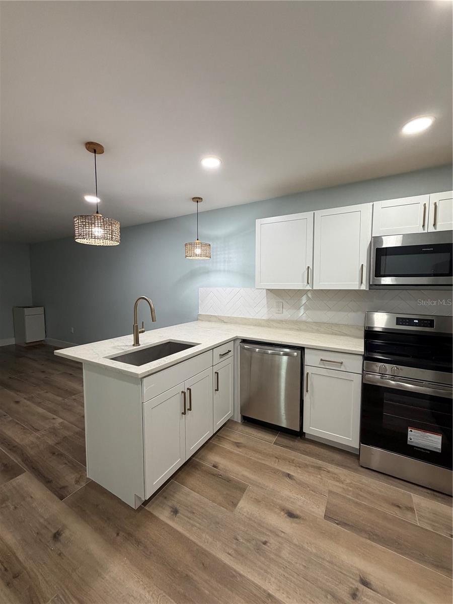 230 MEDALLION BLVD #C — photo 3