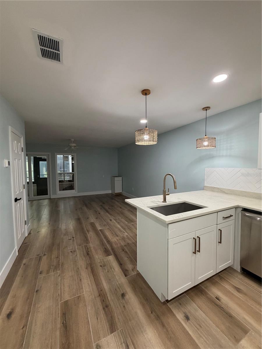 230 MEDALLION BLVD #C — photo 4